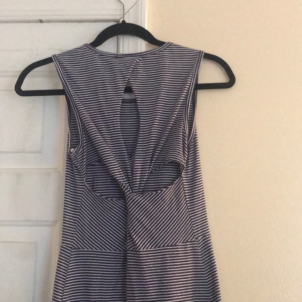 BCBG cut out maxi - Picture 3 of 3